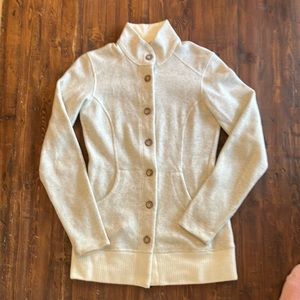 Mountain hardwear button up sweater